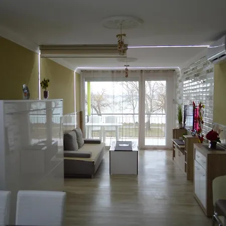 Ezuestpart Granada 2 Koezvetlen Vizparti Apartman Σίοφοκ