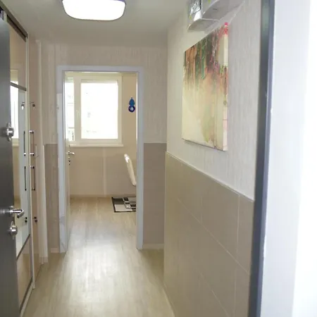 公寓 Ezuestpart Granada 2 Koezvetlen Vizparti Apartman