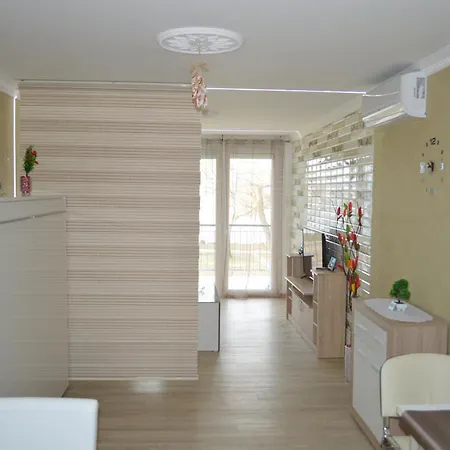 公寓 Ezuestpart Granada 2 Koezvetlen Vizparti Apartman