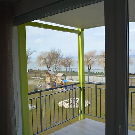 Ezuestpart Granada 2 Koezvetlen Vizparti Apartman 公寓 希欧福克